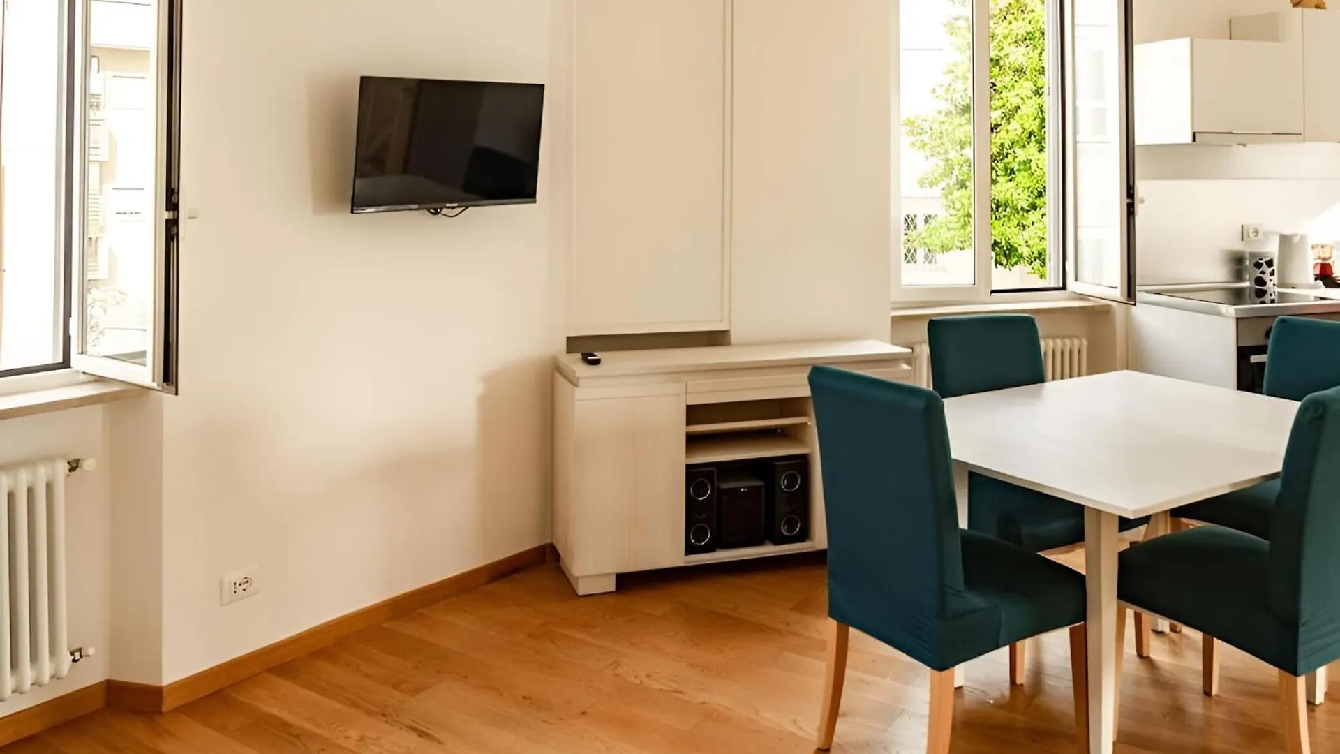 Clivo'S 2 Buddyrent Apartment Rome Italy